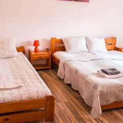 Отель Nearby Airport Hostel Польша, Варшава - отзывы, цены и фото номеров - забронировать отель Nearby Airport Hostel онлайн комната для гостей фото 2