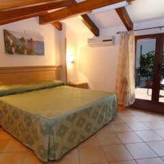 Hotel Due Torri Аджерола комната для гостей фото 5
