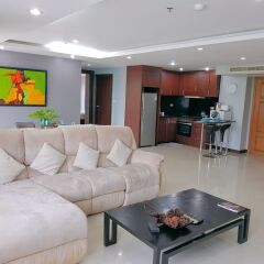Отель A Large 2 BR-3 Baths 207 Downtown Паттайя комната для гостей фото 4