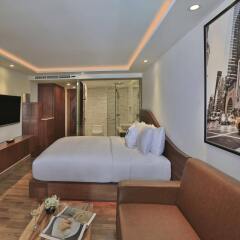 Отель The Privilege Ezra Beach Club Самуи комната для гостей