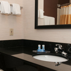 Fairfield Inn by Marriott Columbia Northwest in Columbia, United States of America from 137$, photos, reviews - zenhotels.com bathroom