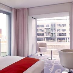 Отель art'otel cologne, by Park Plaza Германия, Кёльн - 4 отзыва об отеле, цены и фото номеров - забронировать отель art'otel cologne, by Park Plaza онлайн комната для гостей фото 3