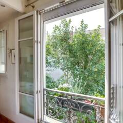 Отель Cosy apt for 2 close to Eiffel Tower Париж балкон