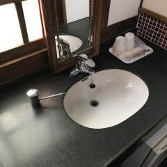 Отель Guest House Kotohira Япония, Хита - отзывы, цены и фото номеров - забронировать отель Guest House Kotohira онлайн ванная