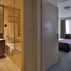 Adina Apartment Hotel Budapest ванная