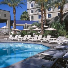 Отель Hilton Grand Vacations on Paradise (Convention Center) США, Лас-Вегас - 8 отзывов об отеле, цены и фото номеров - забронировать отель Hilton Grand Vacations on Paradise (Convention Center) онлайн с домашними животными