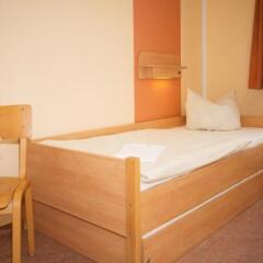Отель JUGENDGASTEHAUS DRESDEN - Hostel Германия, Дрезден - 1 отзыв об отеле, цены и фото номеров - забронировать отель JUGENDGASTEHAUS DRESDEN - Hostel онлайн комната для гостей фото 5