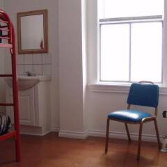 Отель C&N Backpackers Hostel Vancouver Канада, Ванкувер - отзывы, цены и фото номеров - забронировать отель C&N Backpackers Hostel Vancouver онлайн комната для гостей фото 4