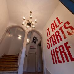 Inn Possible Lisbon Hostel интерьер отеля