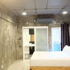 Отель Area 69 Don Muang Maison Бангкок комната для гостей фото 3
