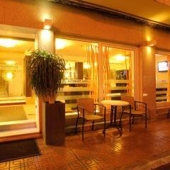 Отель Hostal Florencio гостиничный бар