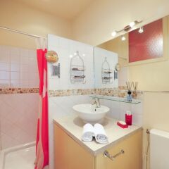 Отель Mini Suite Miro Five Stars Holiday House фото 6