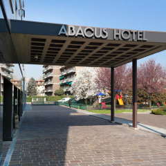 Abacus Hotel парковка