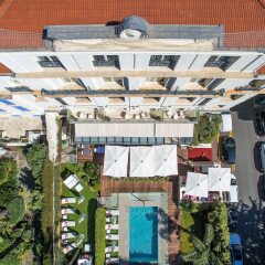 Отель Hôtel Le Canberra Hôtels Ocre et Azur Канны помещение для мероприятий