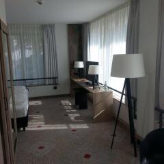 Отель Sorat Hotel Saxx Nürnberg Германия, Нюрнберг - отзывы, цены и фото номеров - забронировать отель Sorat Hotel Saxx Nürnberg онлайн комната для гостей фото 5
