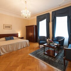 Ambassador Hotel комната для гостей фото 7