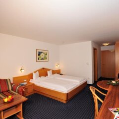 Hotel Paradies Тироло сейф в номере