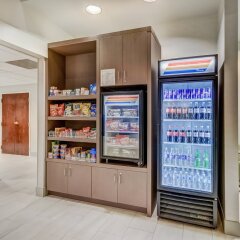 Holiday Inn Express Hotel & Suites Greenville Airport питание фото 3
