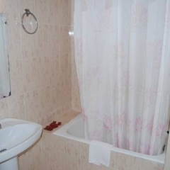 Отель Pension Casa Vicenta Испания, Вьельа Э Михаран - отзывы, цены и фото номеров - забронировать отель Pension Casa Vicenta онлайн ванная