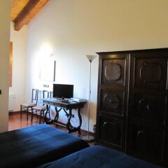 Отель Agriturismo Gallo Nero Италия, Лимена - отзывы, цены и фото номеров - забронировать отель Agriturismo Gallo Nero онлайн удобства в номере фото 2