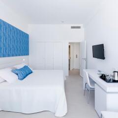 Отель Delfin Playa 4* Улучшенный номер с различными типами кроватей