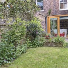 Отель Quiet Home near Hampstead Heath