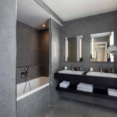 Отель Best Western Premier Opera Liege Франция, Париж - 1 отзыв об отеле, цены и фото номеров - забронировать отель Best Western Premier Opera Liege онлайн ванная