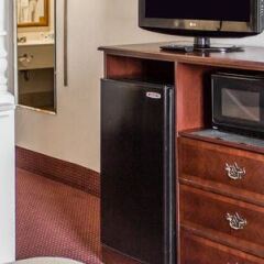 Отель Quality Inn & Conference Center Franklin сейф в номере