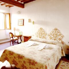 Отель Locanda Il Pino Италия, Сан-Джиминьяно - отзывы, цены и фото номеров - забронировать отель Locanda Il Pino онлайн комната для гостей фото 2