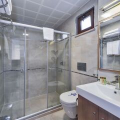 The Byzantium Hotel & Suites - Special Class Турция, Стамбул - 4 отзыва об отеле, цены и фото номеров - забронировать отель The Byzantium Hotel & Suites - Special Class онлайн ванная фото 2