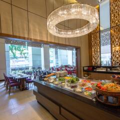 Отель Grande Centre Point Hotel Ploenchit Таиланд, Бангкок - 3 отзыва об отеле, цены и фото номеров - забронировать отель Grande Centre Point Hotel Ploenchit онлайн питание