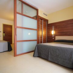 Aqua Hotel Aquamarina & Spa сейф в номере