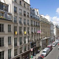 Отель Louvre - Tuileries Gardens Apartment Франция, Париж - отзывы, цены и фото номеров - забронировать отель Louvre - Tuileries Gardens Apartment онлайн комната для гостей фото 4