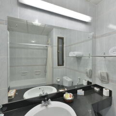 Отель Astoria Hotel ОАЭ, Дубай - отзывы, цены и фото номеров - забронировать отель Astoria Hotel онлайн ванная фото 2