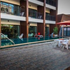 Отель Chitra Suites
