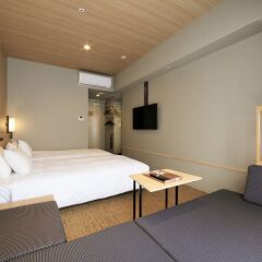 Отель Candeo Hotels Kobe Torroad Кобе сейф в номере