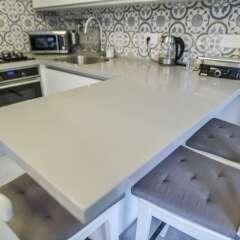 Апартаменты 3 Bedroom Garden Apartment Тель-Авив в номере