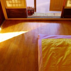 Отель Hanok Guesthouse 201 Южная Корея, Сеул - отзывы, цены и фото номеров - забронировать отель Hanok Guesthouse 201 онлайн комната для гостей