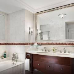 The Ritz-Carlton, Istanbul Турция, Стамбул - 2 отзыва об отеле, цены и фото номеров - забронировать отель The Ritz-Carlton, Istanbul онлайн ванная
