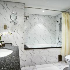Windsor Plaza Hotel ванная