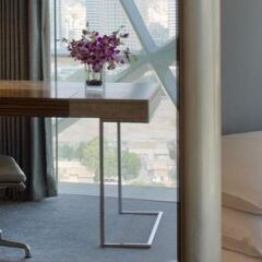Отель Andaz Capital Gate Abu Dhabi - A Concept By Hyatt Абу-Даби удобства в номере фото 2