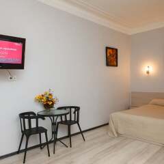 Гостиница Central Inn - Атмосфера в Санкт-Петербурге - забронировать гостиницу Central Inn - Атмосфера, цены и фото номеров Санкт-Петербург комната для гостей фото 7