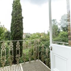 Отель Spacious 1BR Period Apartment Hampstead Великобритания, Лондон - отзывы, цены и фото номеров - забронировать отель Spacious 1BR Period Apartment Hampstead онлайн балкон