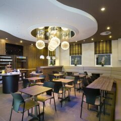 Eden Plaza Kensington Hotel гостиничный бар