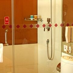 Отель Golden Central Hotel Shenzhen Китай, Шэньчжэнь - отзывы, цены и фото номеров - забронировать отель Golden Central Hotel Shenzhen онлайн ванная