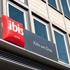 Отель Ibis Hotel Köln Am Dom Германия, Кёльн - отзывы, цены и фото номеров - забронировать отель Ibis Hotel Köln Am Dom онлайн городской автобус