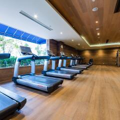Hotel Equatorial Shanghai фитнесс-зал