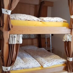 Отель Rifugio Baita Cuz Долина Валь-ди-Фасса сейф в номере