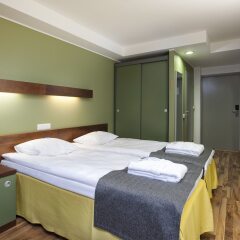 Отель Pirita Spa Таллин сейф в номере