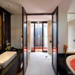 Отель Sareeraya Villas & Suites ванная